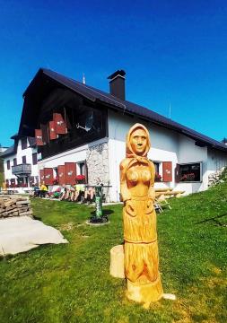 Rezbarji in slikarji na Uršlji gori (2)